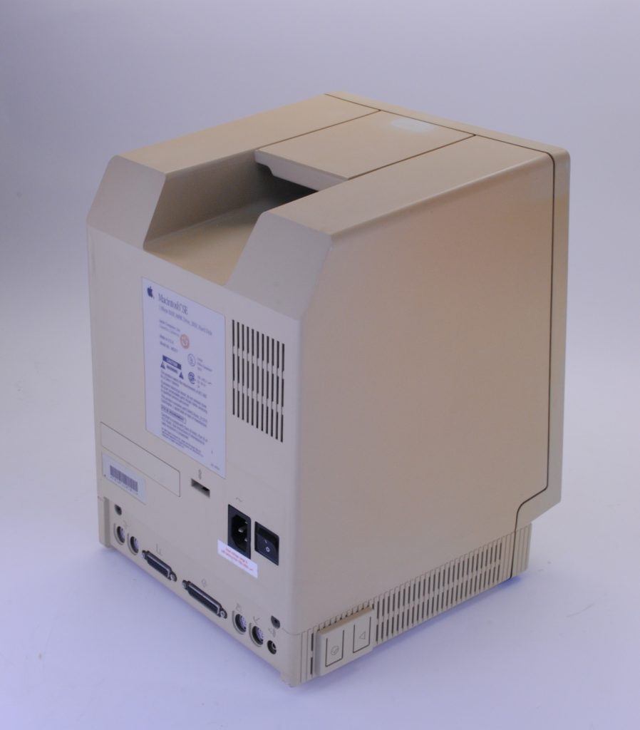 Vintage Genuine 1989 Apple Macintosh SE M5011 For Parts or Repair