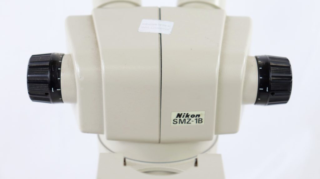 Nikon SMZ-1 Stereo Zoom Microscope 15x/14 Eyepieces w/ Stand - Image 3