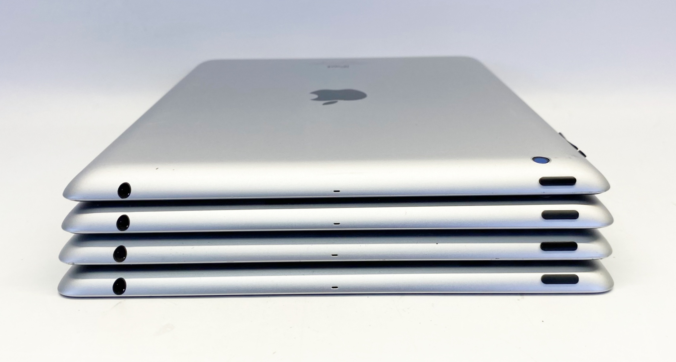 Lots of 4 Apple iPad 4th Gen A1458 MD510LL/A 16GB WIFI Space Gray 