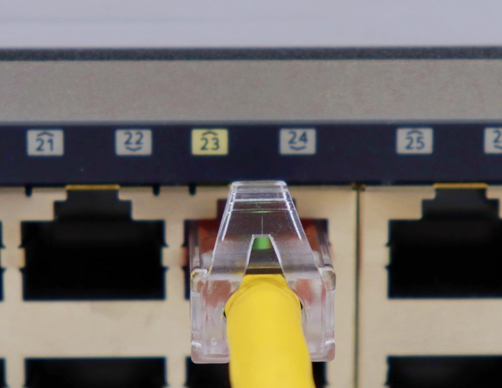 Netgear ProSafe GS748T v5 48-Port Gigabit Smart Switch - Image 4