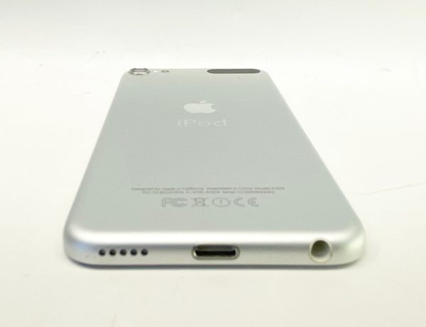 Apple iPod Touch 16GB 6th Generation Silver A1574 MKH42LL/A
