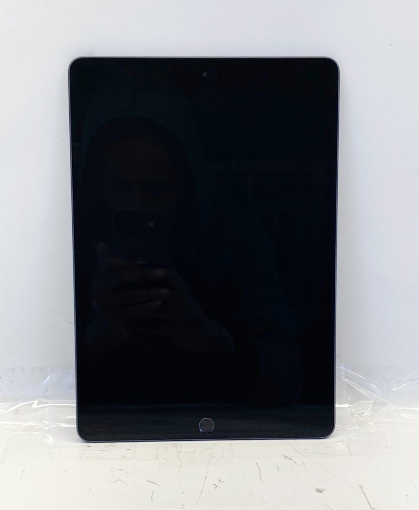 Apple iPad (7th gen) A2197 32GB 10.2″ Wi-Fi Tablet Space Gray