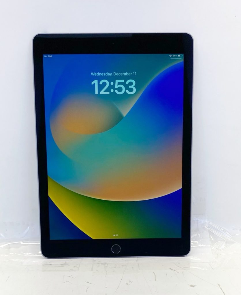 Apple iPad Pro A1674 9.7″ MLQ32LL/A 128GB WIFI + Cellular Space