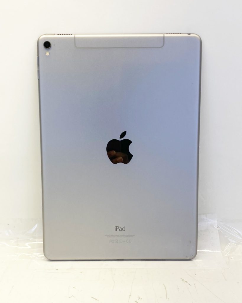 Apple iPad Pro A1674 9.7″ MLQ32LL/A 128GB WIFI + Cellular Space