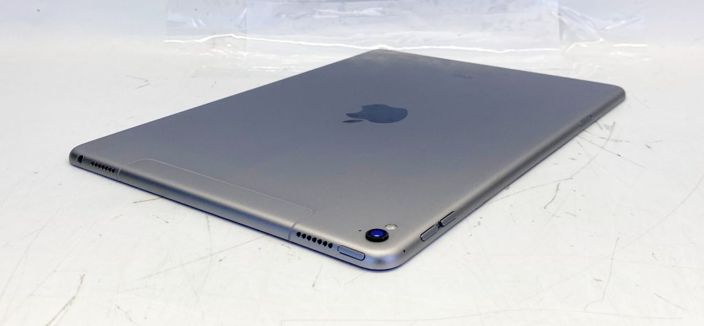 Apple iPad Pro A1674 9.7″ MLQ32LL/A 128GB WIFI + Cellular Space