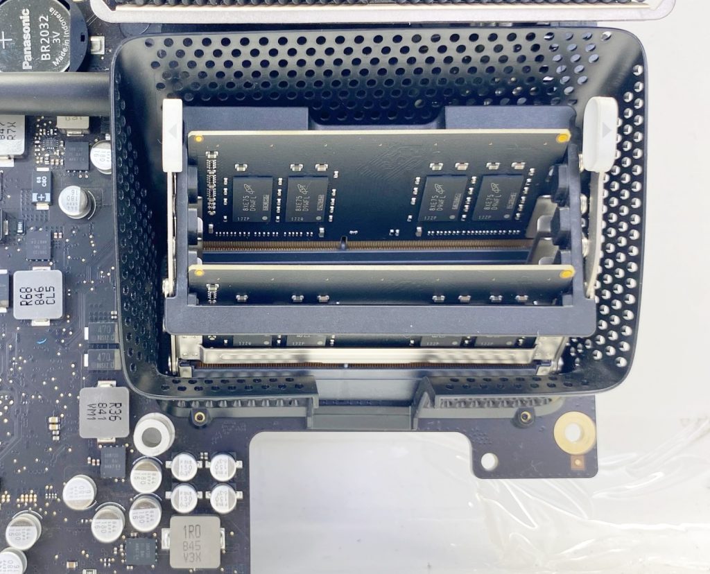Apple iMac A1419 27″ 5K Mid 2017 Motherboard Core i5-7500 3.4GHz