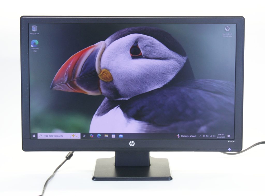 HP W2371d 23” LCD Widescreen Monitor VGA DVI