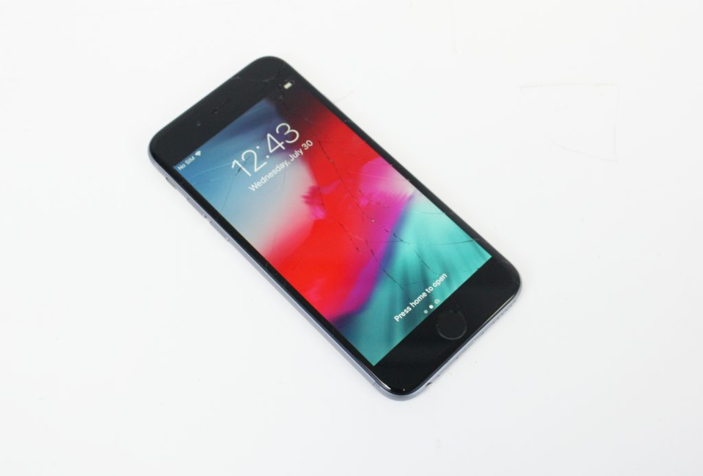 Apple iPhone 6 Space Gray 16GB AT&T A1549 MG4N2LL/A (Cracked)