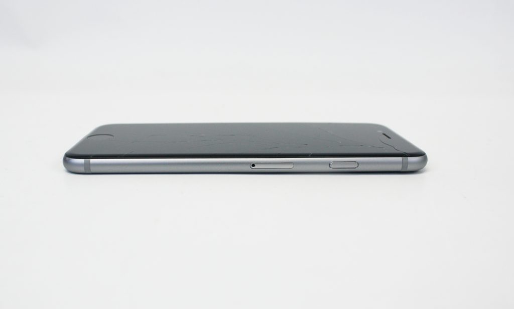 Apple iPhone 6 Space Gray 16GB AT&T A1549 MG4N2LL/A (Cracked) - Image 6