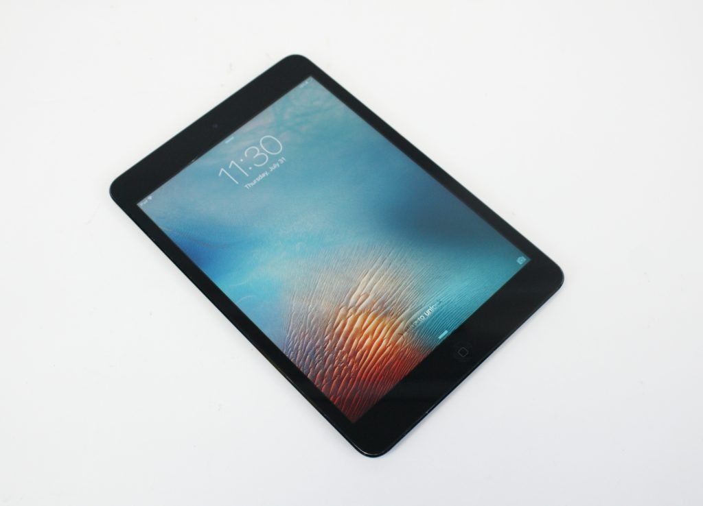 Apple iPad mini A1432 16GB 7.9" Wi-Fi Tablet Space Gray