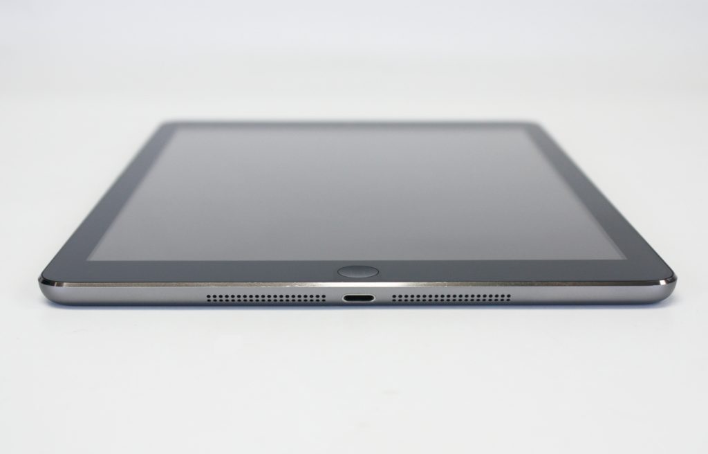 Apple iPad Air 1st Gen A1474 16GB 9.7" Wi-Fi Tablet Space Gray - Image 3