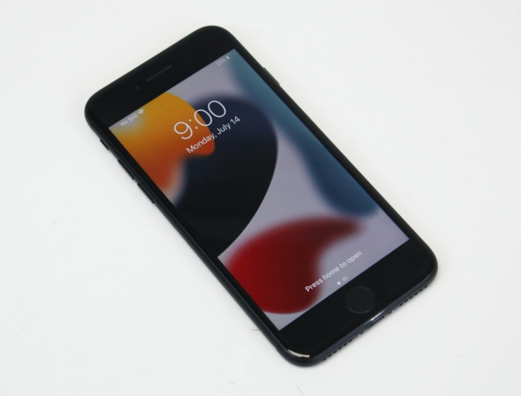 Apple iPhone 7 A1778 MN9D2LL/A 32GB AT&T Black