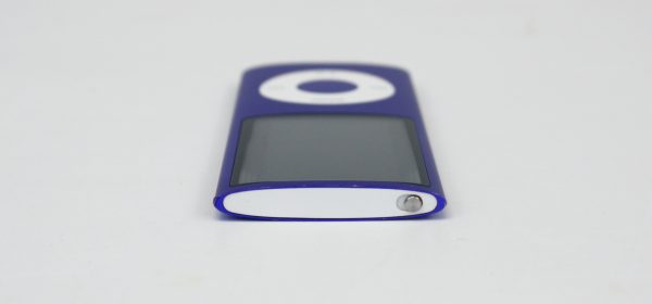 Apple iPod nano 4th Generation 8GB Purple A1285 MB739LL