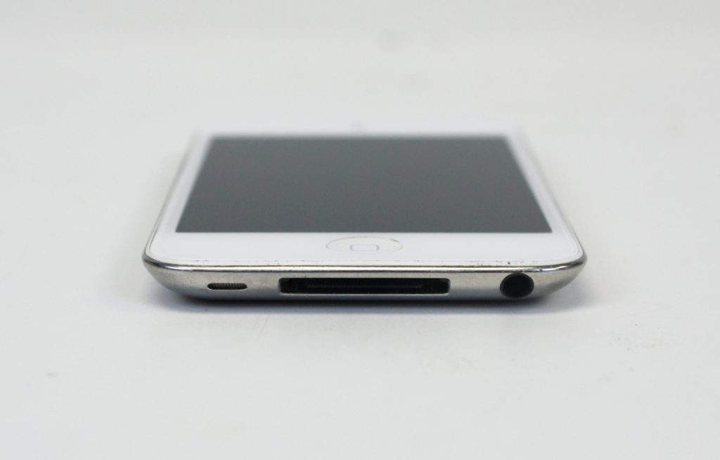 Apple iPod Touch White 4th Generation 8GB A1367 MD057LL/A - Image 2