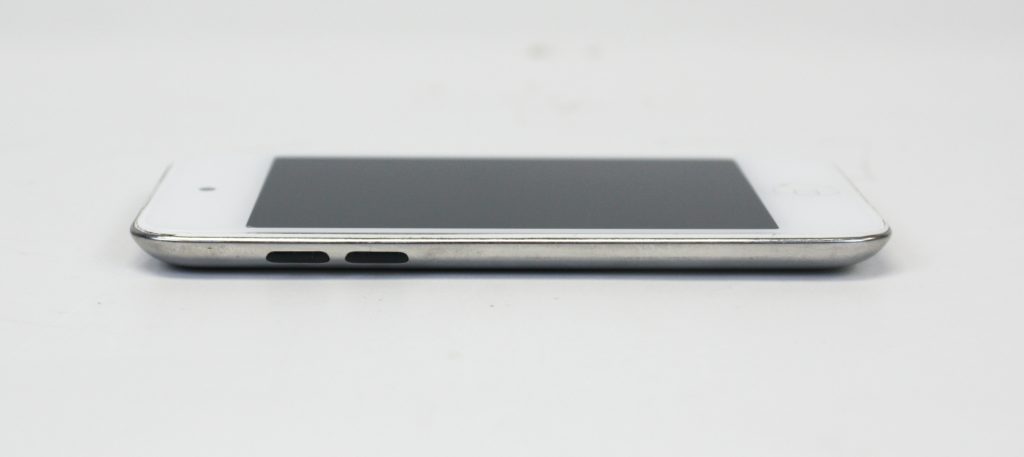 Apple iPod Touch White 4th Generation 8GB A1367 MD057LL/A - Image 3