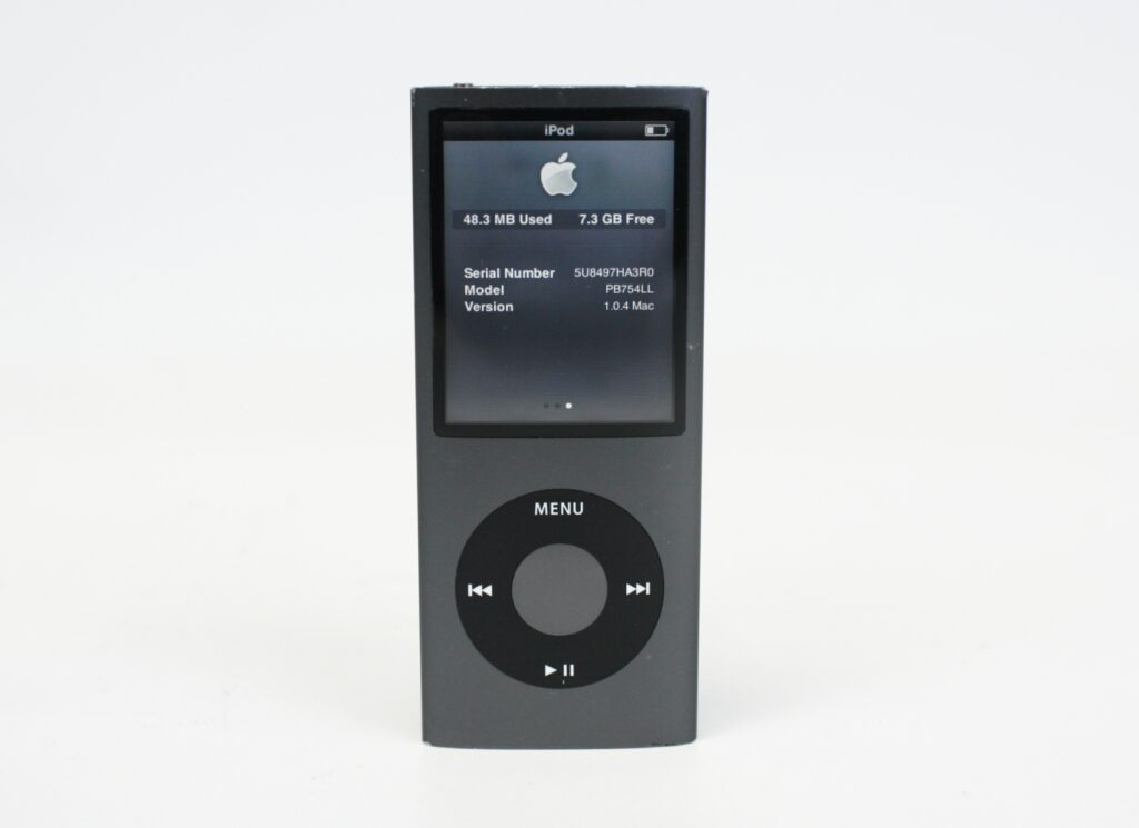 Apple iPod nano 4th Generation Black 8GB A1285 PB754LL Tested