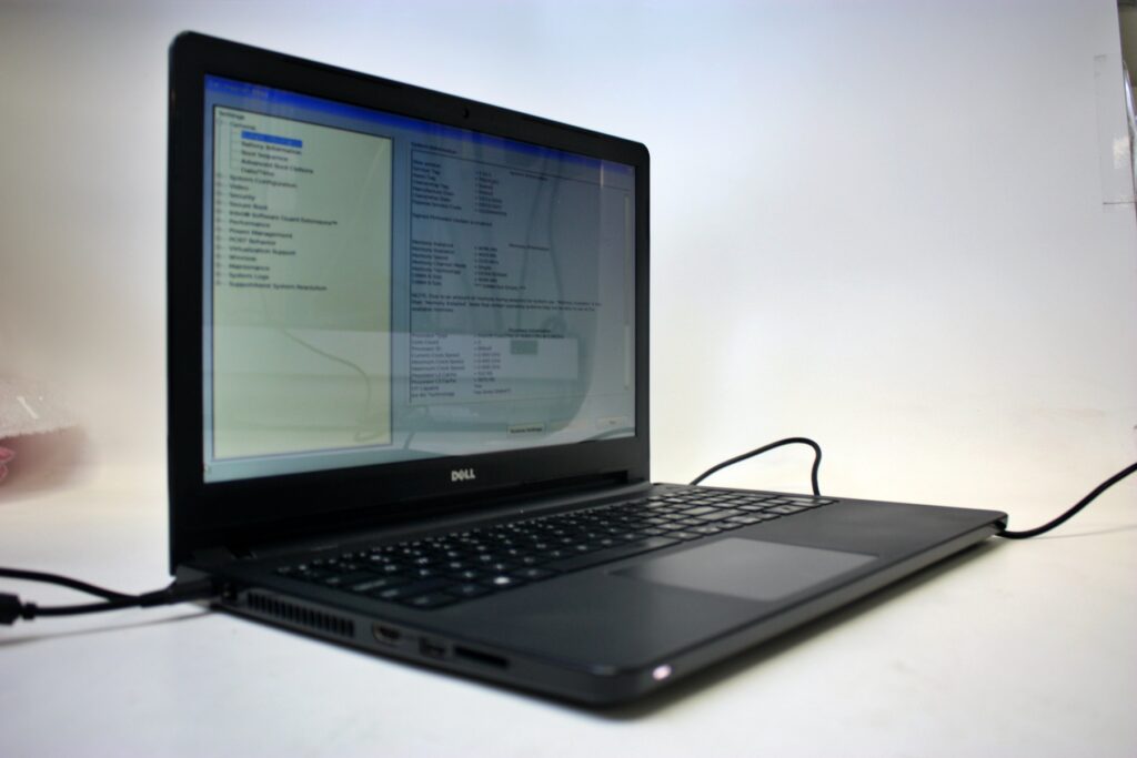 Dell Inspiron 5566 I3-7100U 8GB Ram 15.6" HD Display
