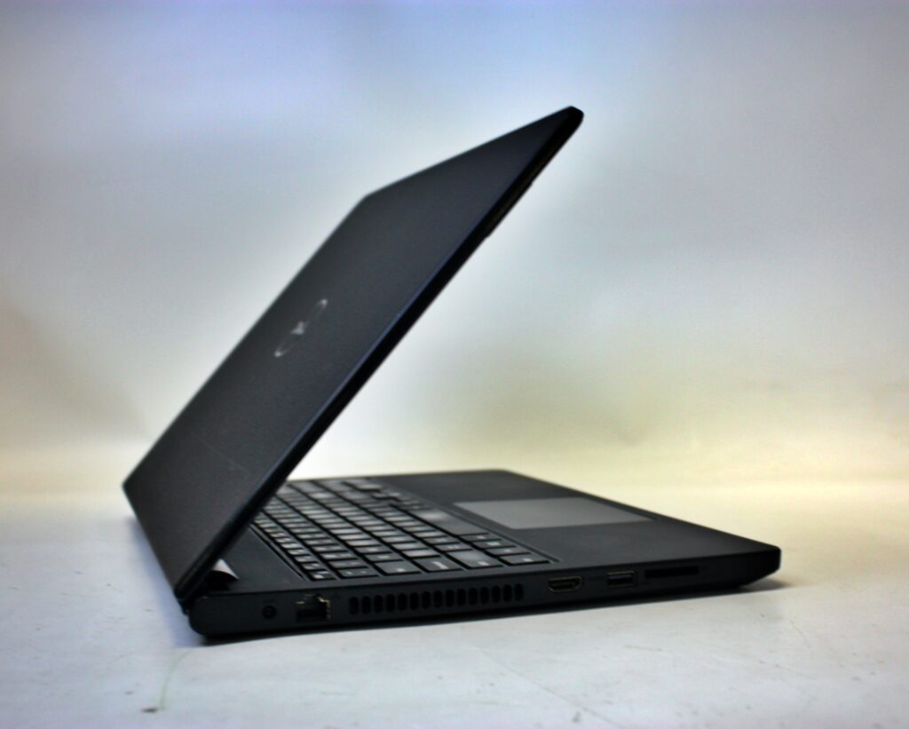 Dell Inspiron 5566 I3-7100U 8GB Ram 15.6" HD Display - Image 2