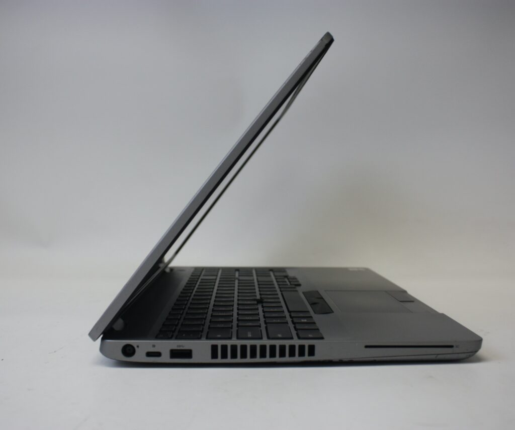 Dell Latitude 5510 15.6" I5-10310U VPRO 24GB Ram 256GB SSD - Image 2