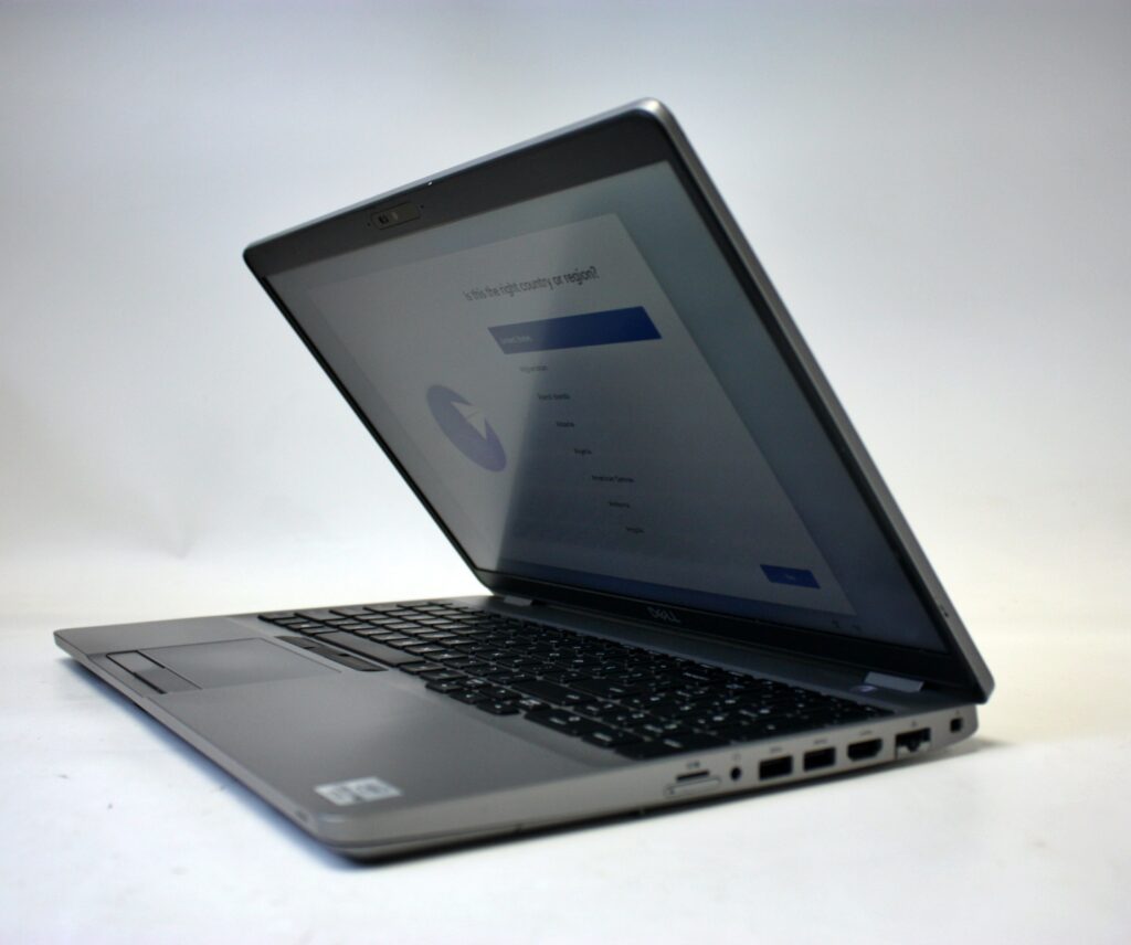 Dell Latitude 5510 15.6" I5-10310U VPRO 24GB Ram 256GB SSD - Image 3