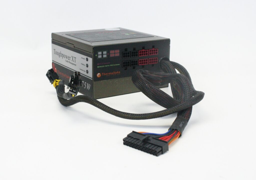 Thermaltake Toughpower Power Supply XT 775W TP-775AH3CC / TPX-775M Tested - Image 2