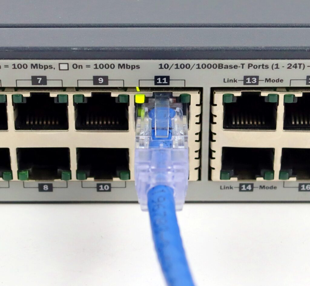 J9021A HP ProCurve 2810-24G 24-Port Gigabit Network Switch - Image 3
