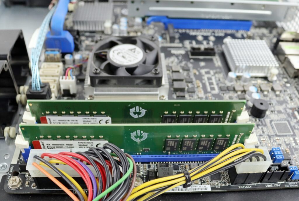 Datto SP3 S3P2000 Xeon D-1541 2.10GHz 32GB DDR4 D1541D4U-2TBR Server Needs HDD - Image 4