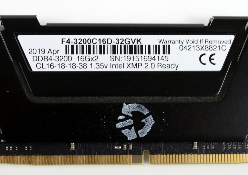 G.Skill RipJaws V 32GB(2x16GB) F4-3200C16D-32GVK 3200MHz DDR4 Memory - Image 3