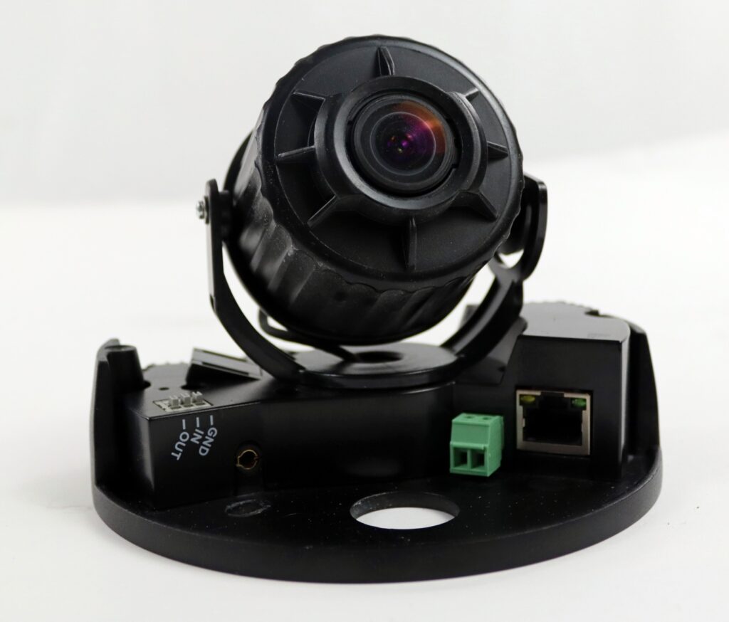 Avigilon 3.0W-H3-D1 Indoor IP Dome Camera - Image 2