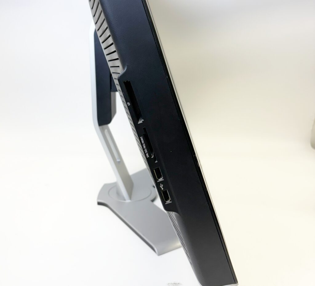 Dell 3007WFPt 30-inch UltraSharp Widescreen LCD Monitor USB Hub SD DVI-D YW258 - Image 5