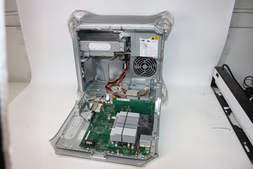 Apple PowerMac G4 M8493 "Digital Audio" Desktop For Parts/Repair - Image 5