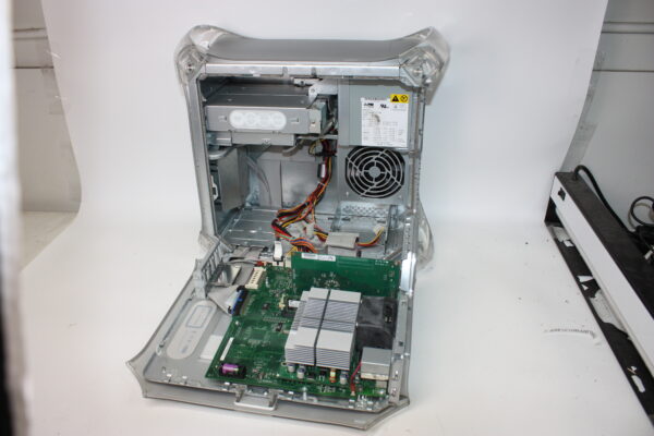 Apple PowerMac G4 M8493 “Digital Audio” Desktop For Parts/Repair