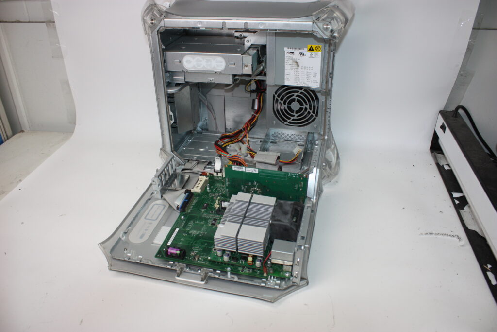 Apple PowerMac G4 M8493 "Digital Audio" Desktop For Parts/Repair - Image 6