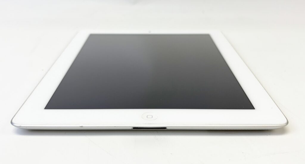 Apple iPad (3rd gen) A1416 16GB 9.7" Wi-Fi Tablet White - Image 2