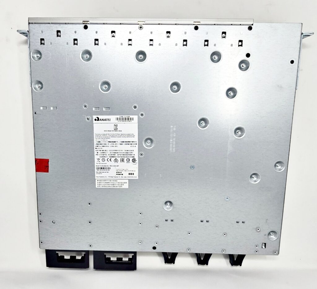 Cisco Catalyst 3850 48-Port WS-C3850-48T-S Gigabit Network Switch - Image 3