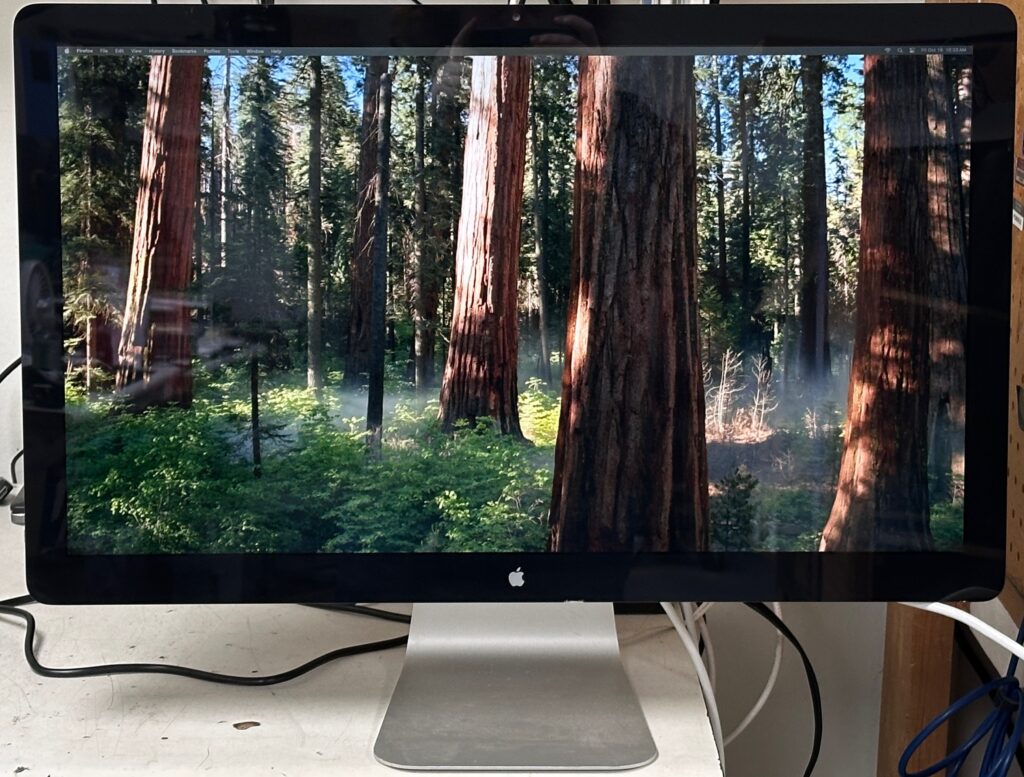 Apple A1316 LED Cinema Display 27" MC007LL/A 2560x1440